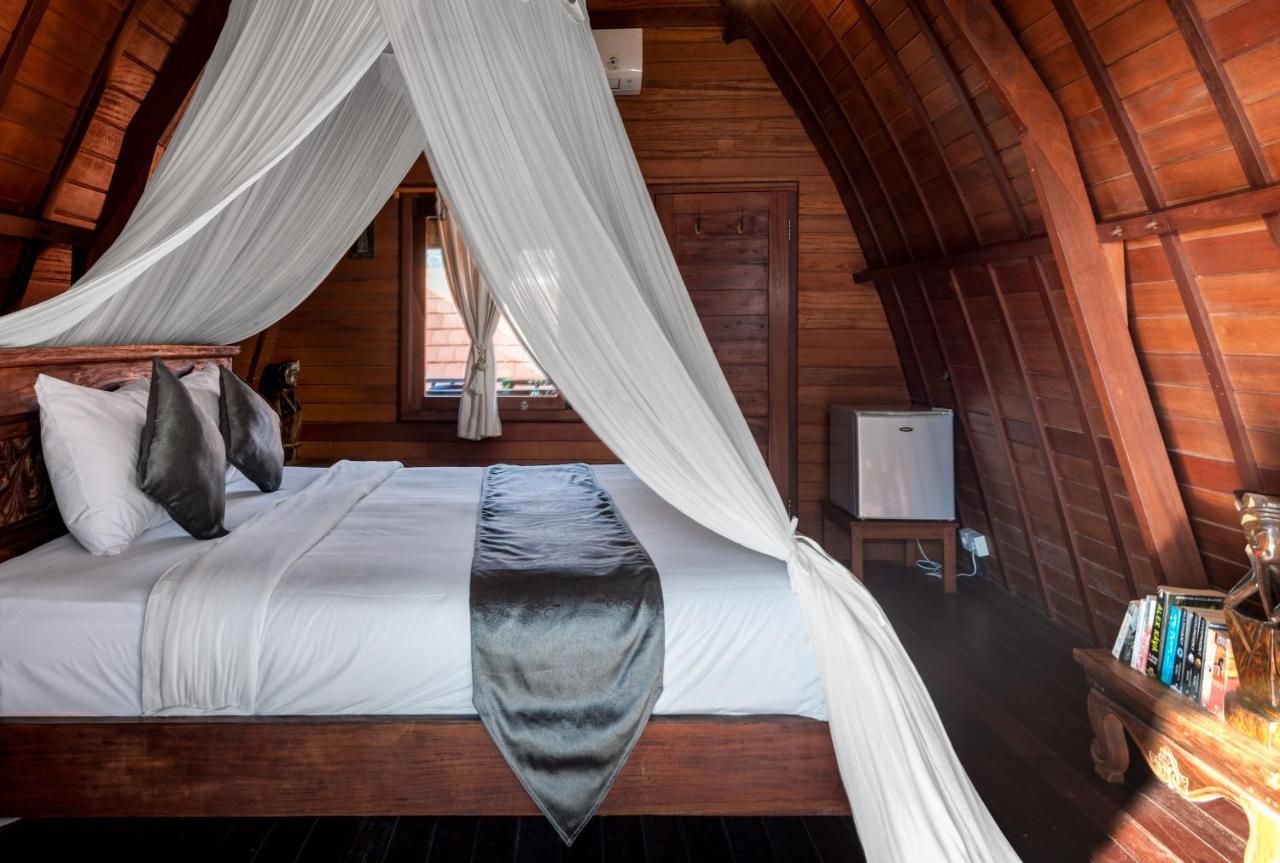 Melasti Beach Bungalows Amed  Luaran gambar