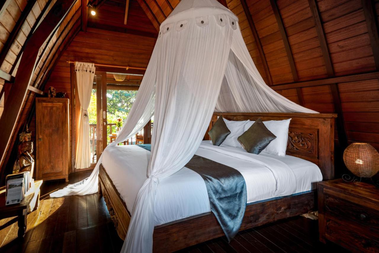 Melasti Beach Bungalows Amed  Luaran gambar