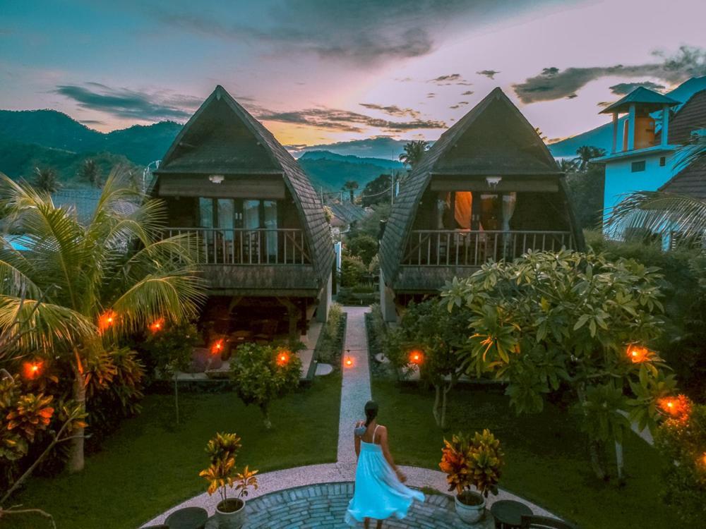Melasti Beach Bungalows Amed  Luaran gambar